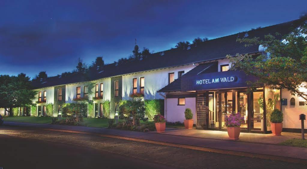 Hotel am Wald Monheim am Rhein Exterior foto